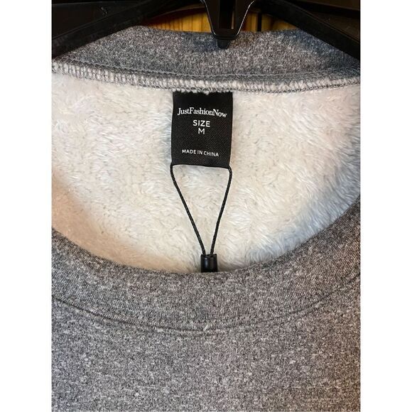 Just Fashion Now gray kitten sweatshirt, fuzzy inside size medium nwt (2341) - Picture 2 of 4